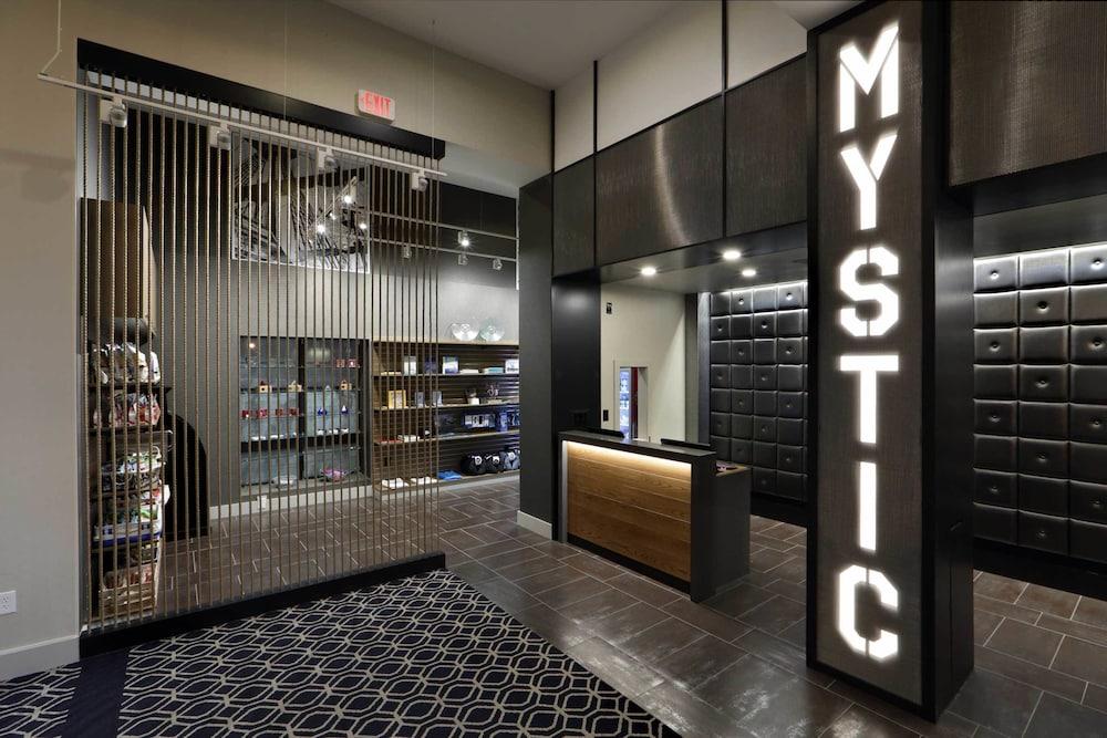 Hotel Hilton Mystic Esterno foto