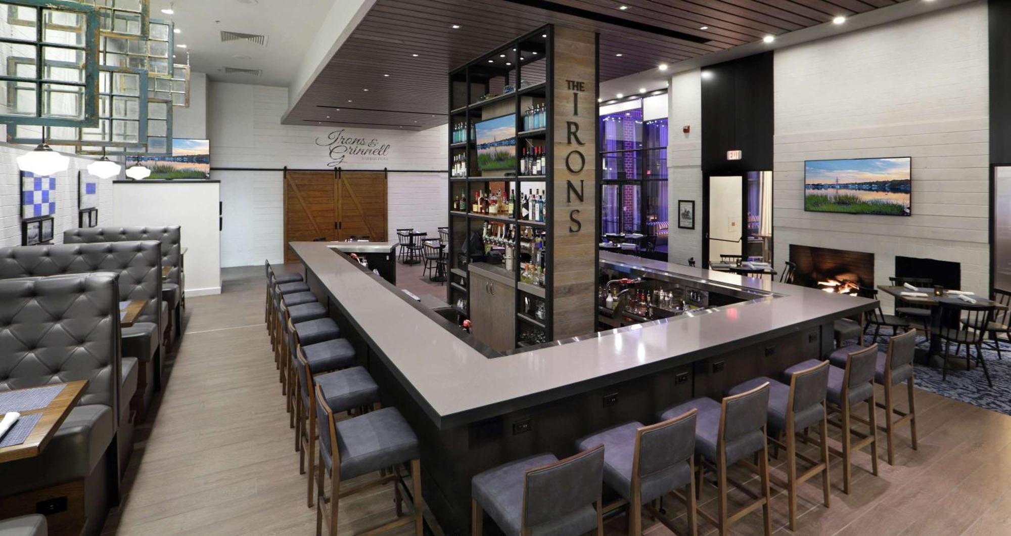 Hotel Hilton Mystic Esterno foto