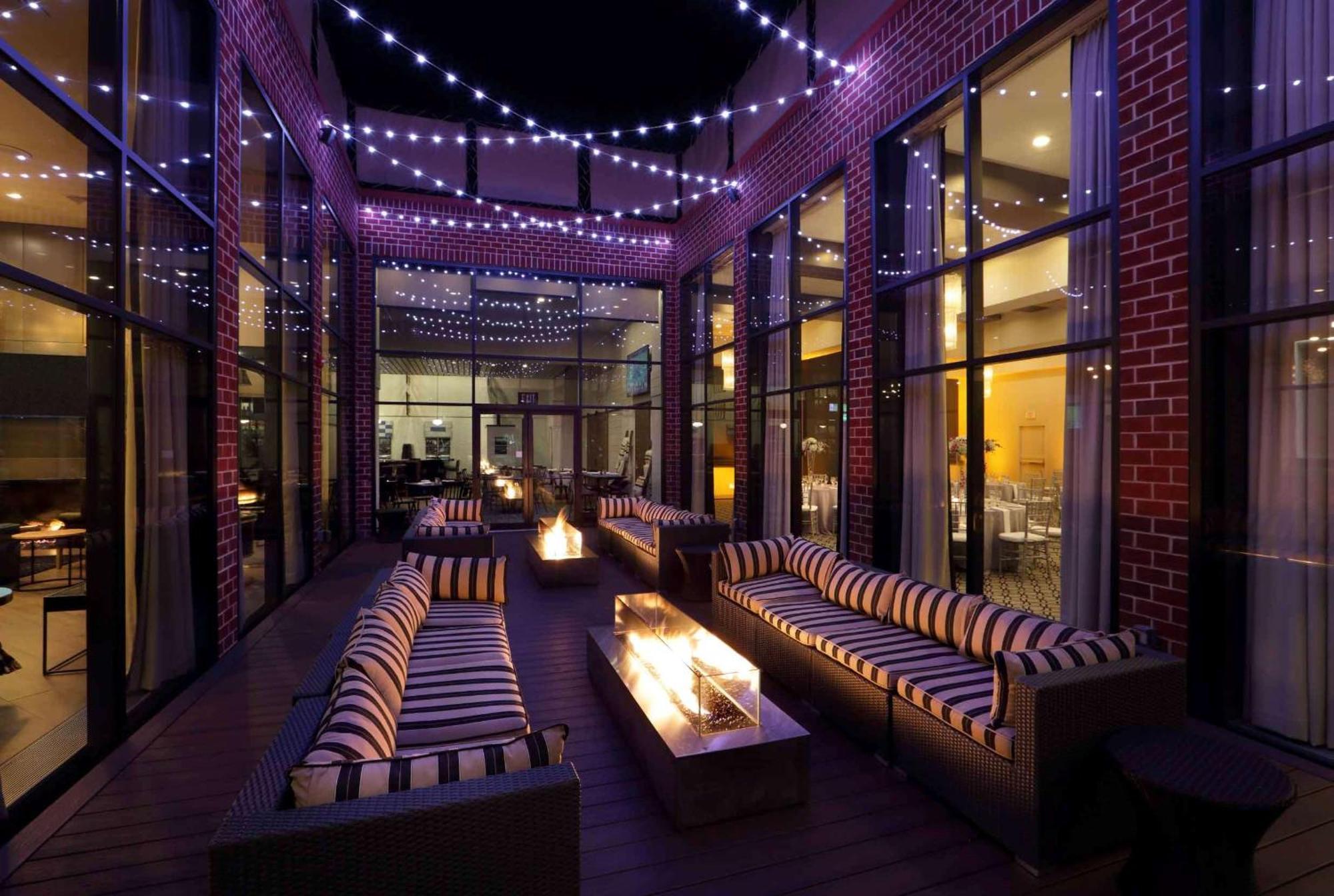 Hotel Hilton Mystic Esterno foto