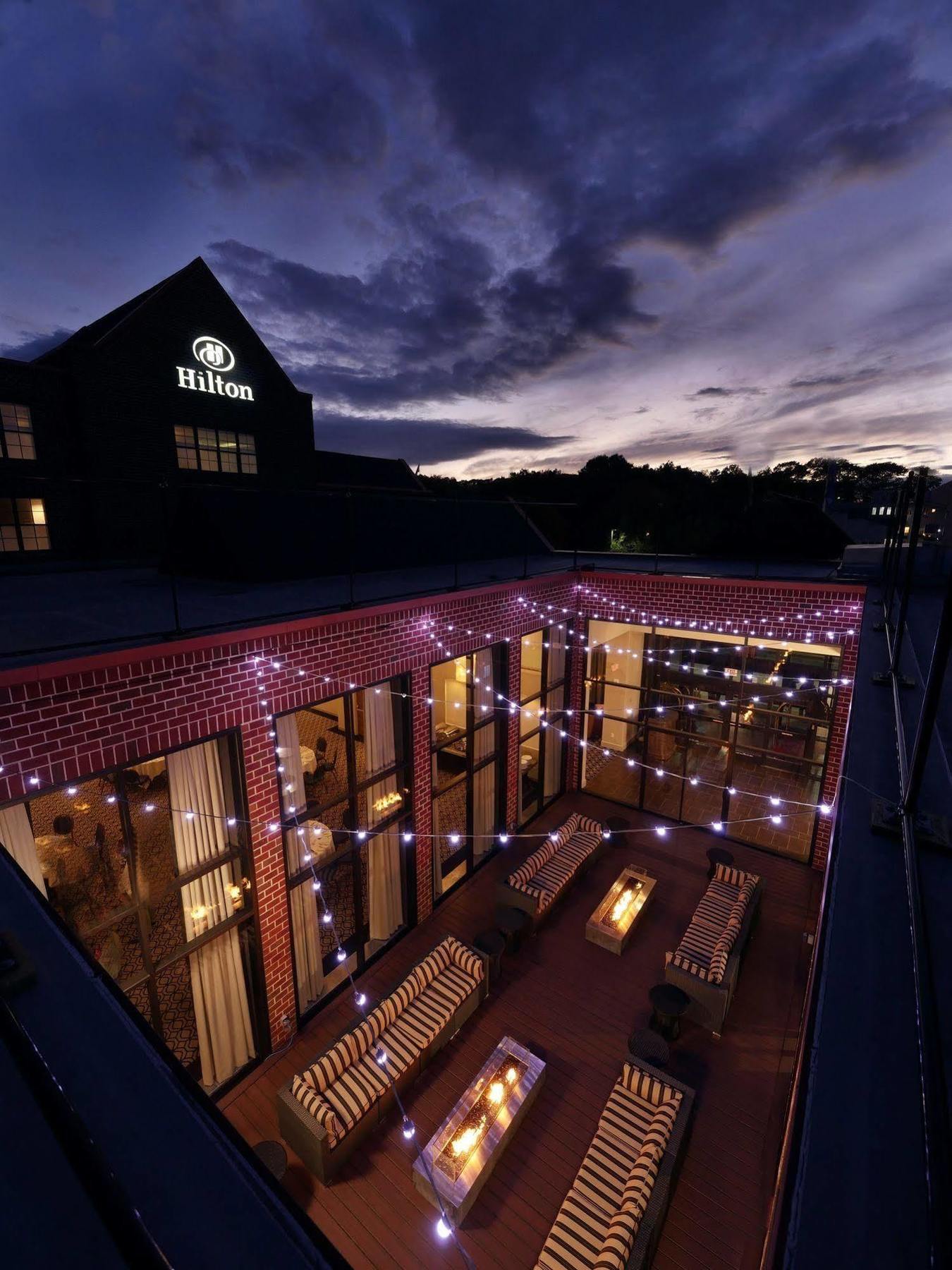 Hotel Hilton Mystic Esterno foto